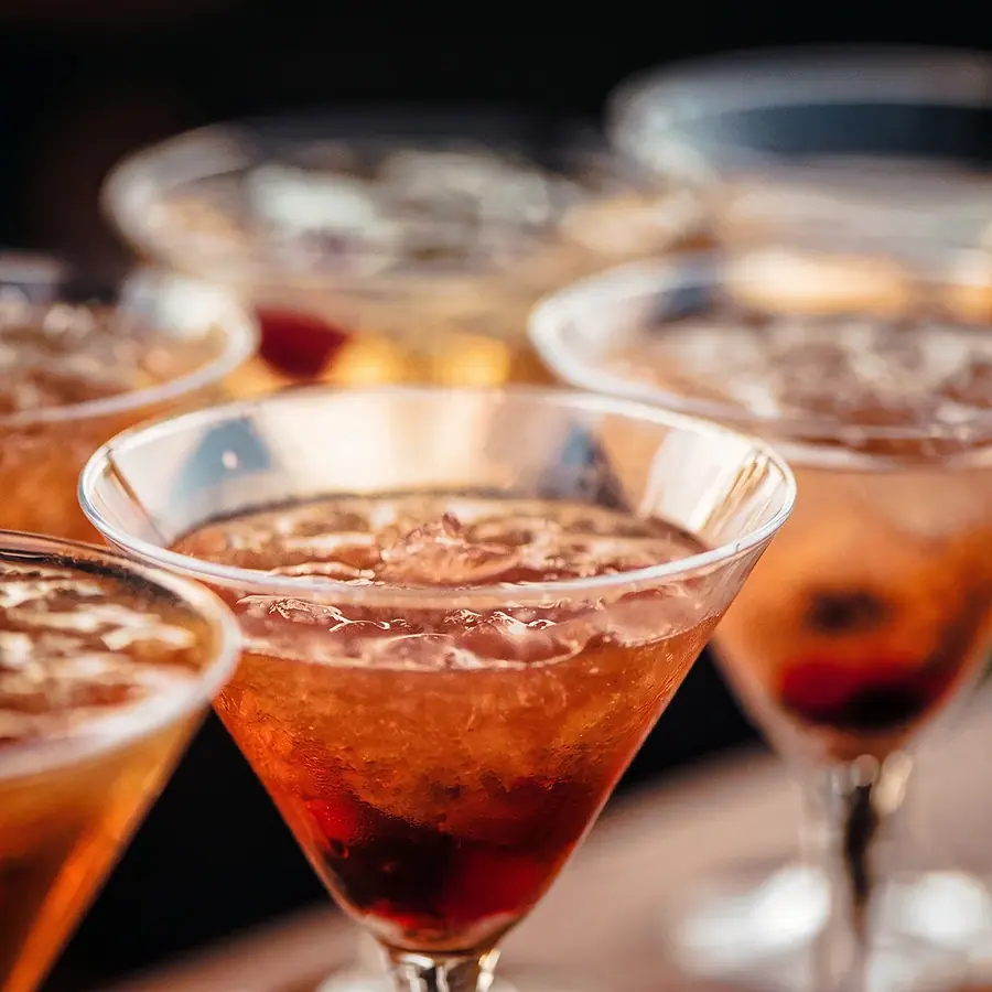 Cocktails in Schalen